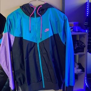 Large men’s Nike windbreaker
